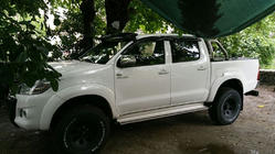 Toyota Hilux 2006–2015 Slnečná clona čelného skla (na konzolách) fotografia 3