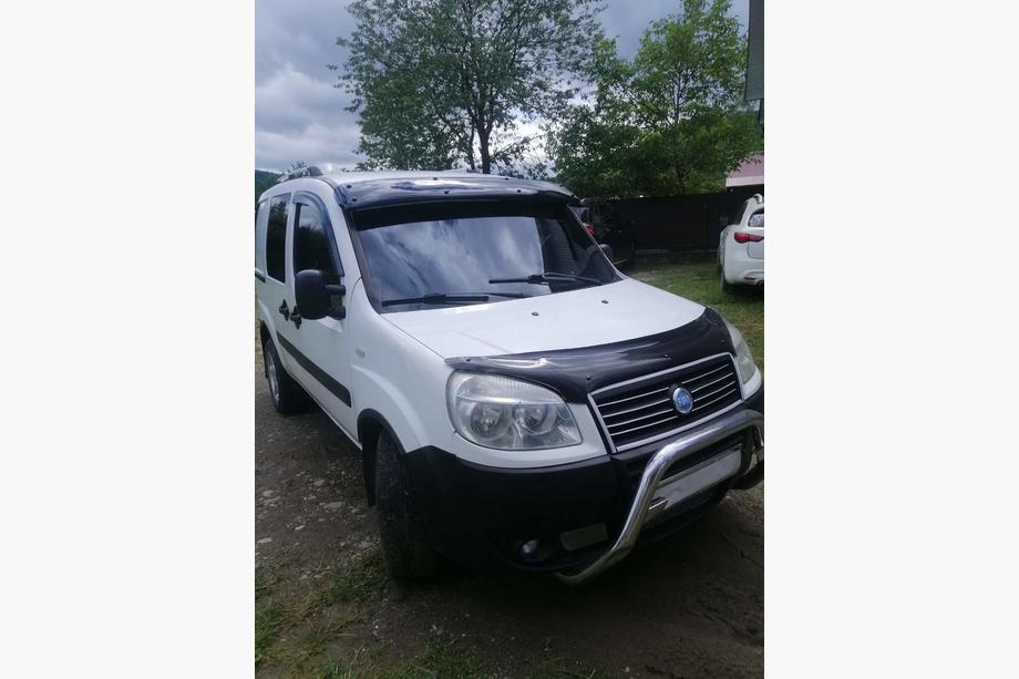 Fiat Doblo I 2005–2010 Slnečná clona na čelné sklo (čierny lesk, 5 mm) Fotografia 9