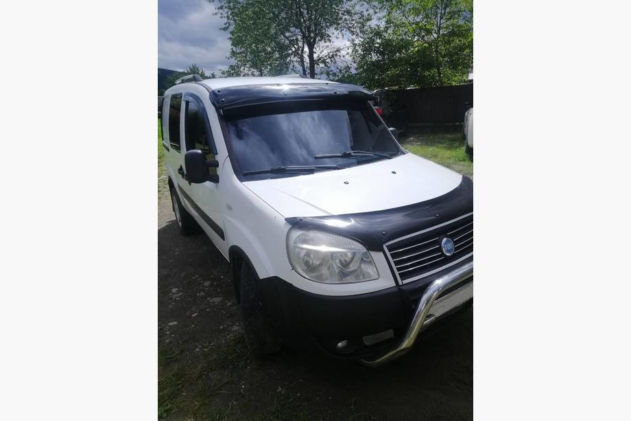 Fiat Doblo I 2005–2010 Slnečná clona na čelné sklo (čierny lesk, 5 mm) Fotografia 10