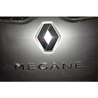 Nápis Megane 908897337R (270 mm x 25 mm) Renault Megane III 2009–2016 fotografia 2