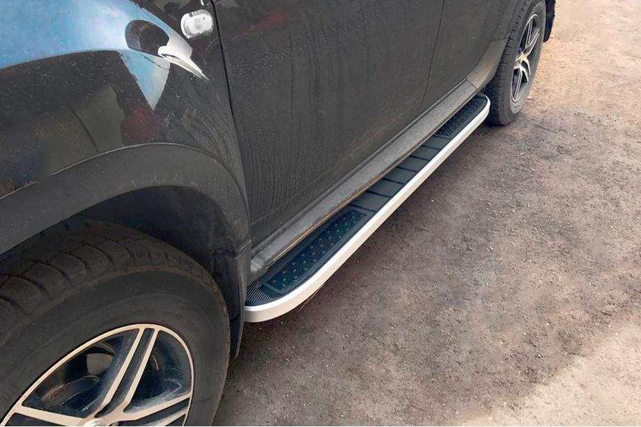 Renault Duster 2008–2017 Bočné nášľapy Tayga V2 (2 ks, hliník) Image