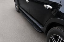 Dacia Duster 2008–2018 Bočné prahy Tayga V1 Black (2 ks, hliník) fotografia 1