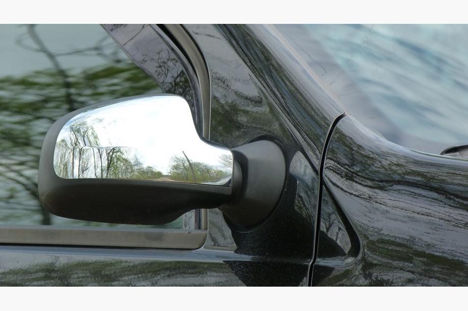 Renault Duster 2008–2017 Chrómové kryty horných častí zrkadiel, variant 2 (2 ks) Image