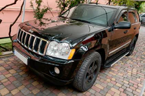 Jeep Grand Cherokee WK 2004–2010 Bočné prahy Maya V1 (2 ks, hliník) fotografia 1