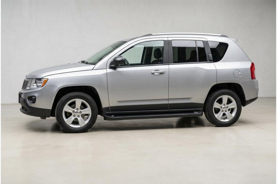 Jeep Compass 2006–2016 Bočné nášľapy Allmond Black (2 ks, hliník) Image