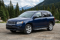Jeep Compass 2006–2016 Bočné prahy Sunrise (2 ks, hliník) fotografia 1
