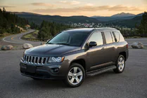 Jeep Compass 2006–2016 Bočné nášľapy Bosphorus Black (2 ks, hliník) fotografia 1