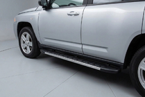 Jeep Compass 2006–2016 Bočné nášľapy Duru (2 ks, hliník) fotografia 1