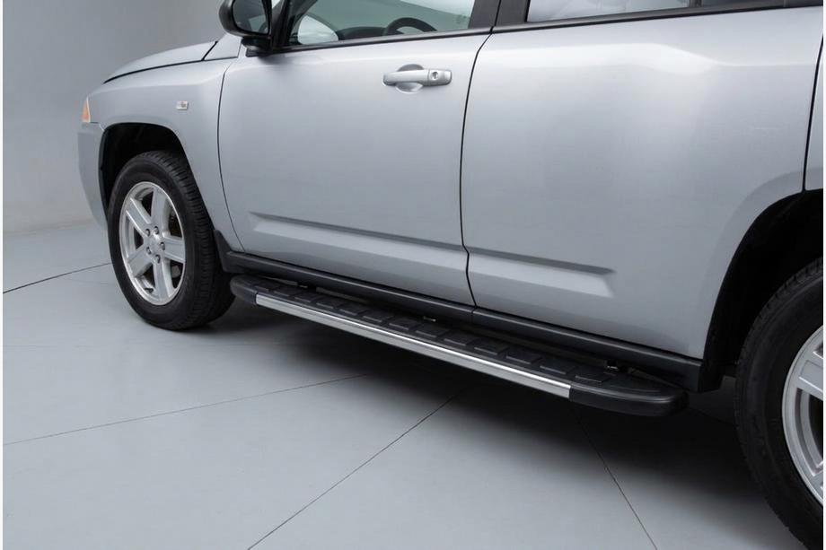 Jeep Compass 2006–2016 Bočné nášľapy Duru (2 ks, hliník) Image