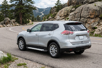 Nissan X-trail T32/Rogue 2014–2021 Bočné nášľapy Allmond Grey (2 ks, hliník) fotografia 1