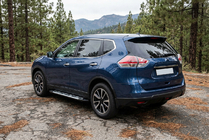 Nissan X-trail T32/Rogue 2014–2021 Bočné prahy Sunrise (2 ks, hliník) fotografia 1
