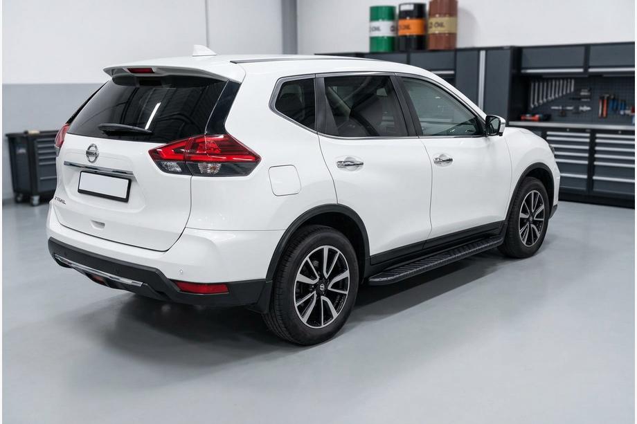 Nissan X-trail T32/Rogue 2014–2021 Bočné nášľapy Bosphorus Black (2 ks, hliník) Image