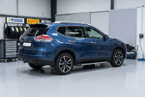 Nissan X-trail T32/Rogue 2014–2021 Bočné nášľapy Duru (2 ks, hliník) fotografia 1