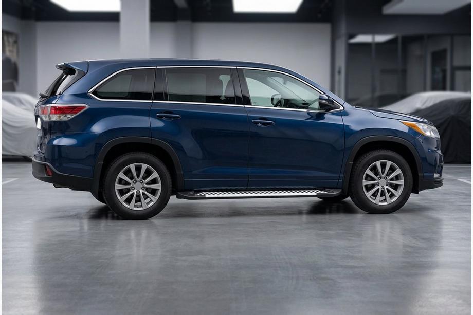 Toyota Highlander 2013–2019 Bočné nášľapy Line (2 ks, hliník) Image