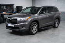 Toyota Highlander 2013–2019 Bočné nášľapy Bosphorus Black (2 ks, hliník) fotografia 1