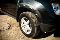 Dacia Duster 2008–2018 Lemy blatníkov s výstupkami (8 ks, plastové) fotografia 4