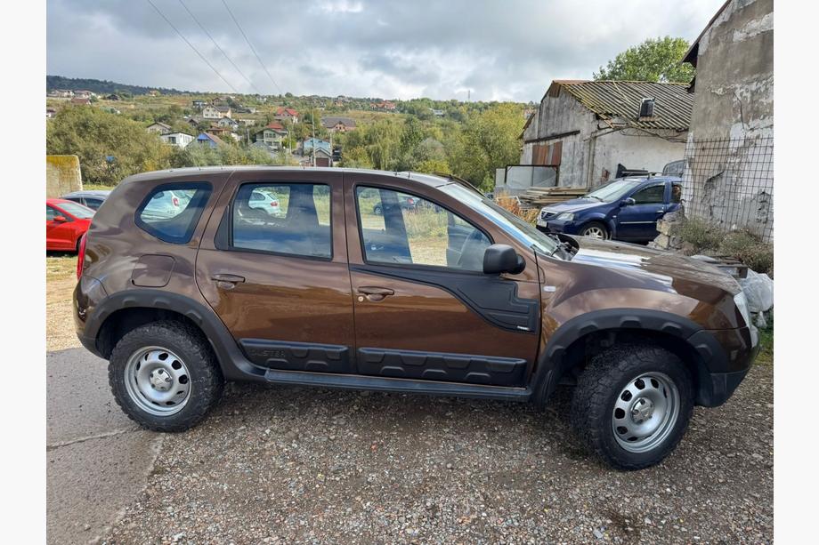 Renault Duster 2008–2017 Dverové lišty s výstupkami (4 ks, plastové) Image