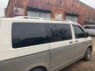 Volkswagen T5 Multivan 2003–2010 Strešné lyžiny Skyport (biele) fotografia 13