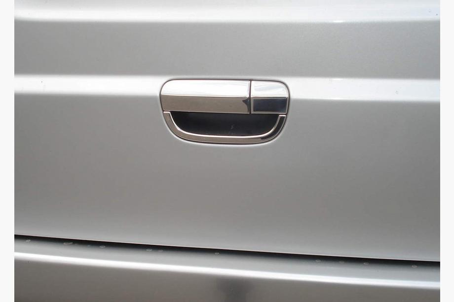 Mercedes Viano 2004–2014 Nerezový kryt kľučky zadných dverí OmsaLine – talianska nehrdzavejúca oceľ Image