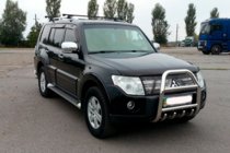 Mitsubishi Pajero Wagon IV 2006–2021 Predný ochranný rám QT011 (nerez) fotografia 2