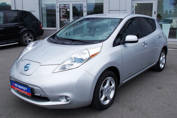 Spoločnosť «АІС» začína dovážať do Ukrajiny elektromobily Nissan Leaf z USA