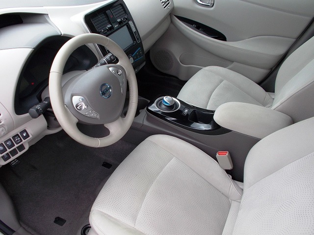 Spoločnosť «АІС» začína dovážať do Ukrajiny elektromobily Nissan Leaf z USA