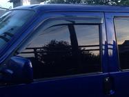 Volkswagen T4 Transporter 1990–2003 Okenné deflektory (2 ks, DDU) fotografia 4