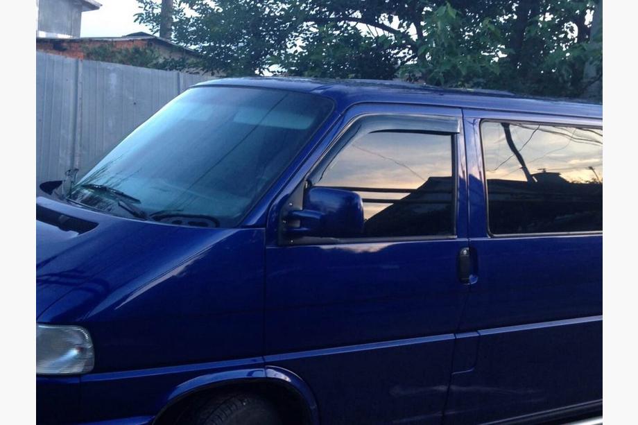 Volkswagen T4 Caravelle/Multivan 1990–2003 Okenné deflektory (2 ks, DDU) Fotografia 8