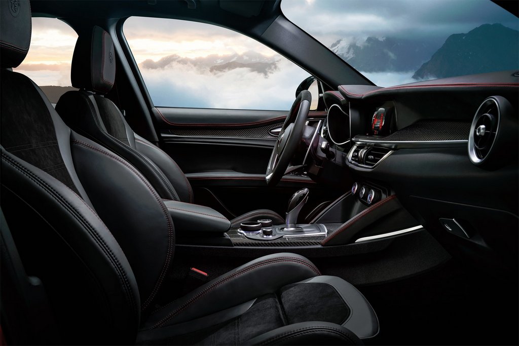 Prvá recenzia crossoveru Alfa Romeo Stelvio