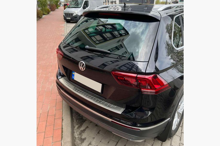 Volkswagen Tiguan 2016–2023 Ochranná lišta zadného nárazníka (OmsaLine, nerez) Image