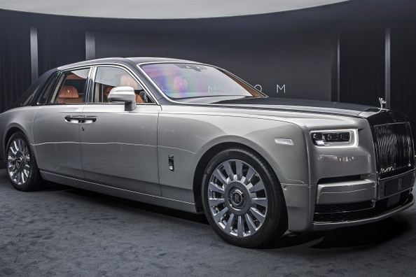 Oficiálne predstavený Rolls-Royce Phantom ôsmej generácie