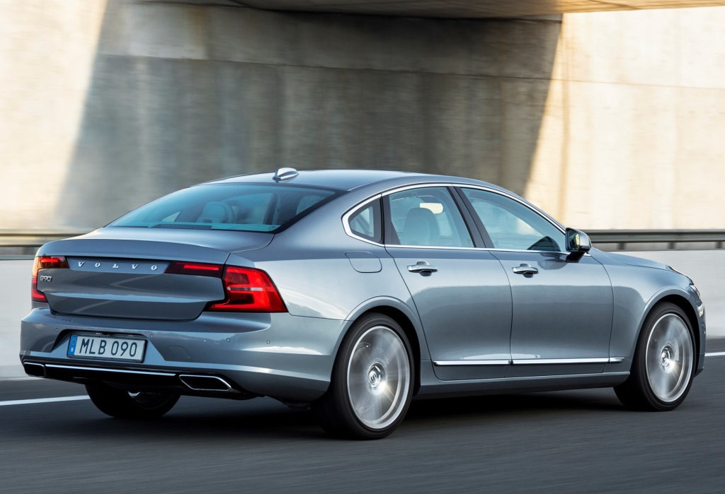 Recenzia Volvo S90 pre modelový rok 2017