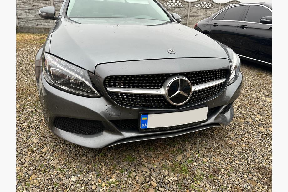 Mercedes C-class W205 2014–2021 Predná maska Diamond Silver (pre Avantgarde/AMG-Line/C43 AMG) 2018+, bez kamery Fotografia 2