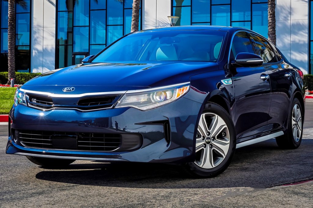 Recenzia Kia Optima Hybrid 2017