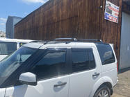 Land Rover Discovery IV 2009–2017 Priečniky na originálne strešné lyžiny (2 ks) fotografia 6