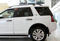 Land Rover Freelander II 2006–2014 Originálne strešné lyžiny (2 ks) fotografia 4