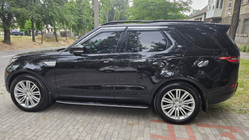 Land Rover Discovery V 2017– Bočné prahy (2 ks) fotografia 1