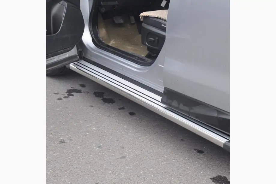 Subaru Forester 2013–2018 Bočné prahy Originál (2 ks, hliník) Image
