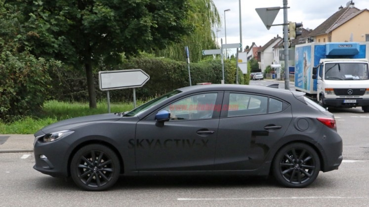 Mazda uvedie novú 3 s inovatívnym motorom