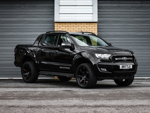 Vo Frankfurte predstavia limitovanú verziu pick-upu Ford Ranger Black Edition