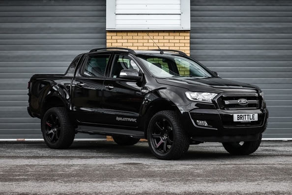 Vo Frankfurte predstavia limitovanú verziu pick-upu Ford Ranger Black Edition