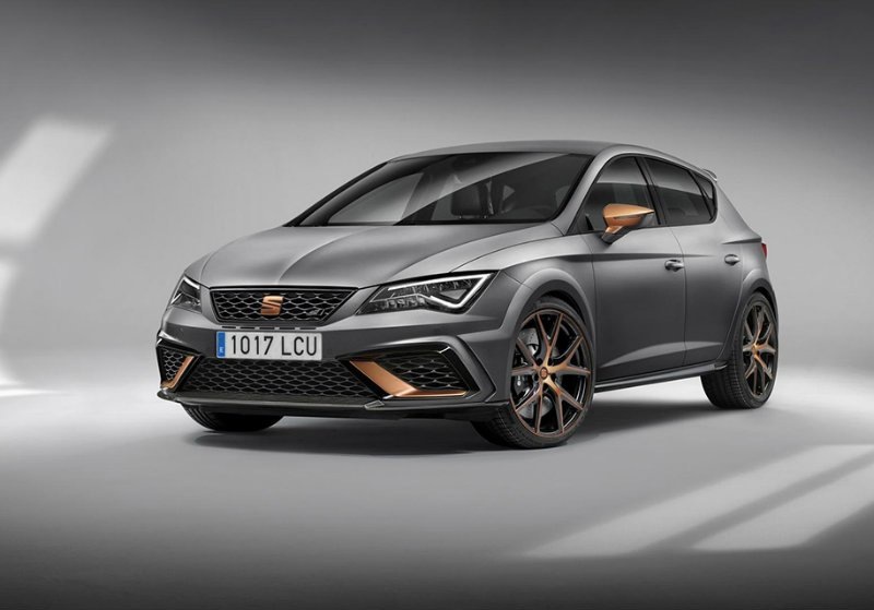 Seat odhalil novú generáciu Leon Cupra R