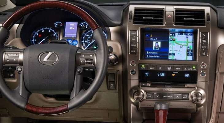 Drsnosť a elegancia v modernizovanom SUV Lexus GX 460