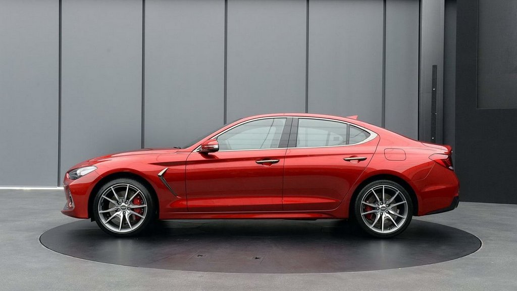Kórejci predstavili hlavného konkurenta BMW 3-Series