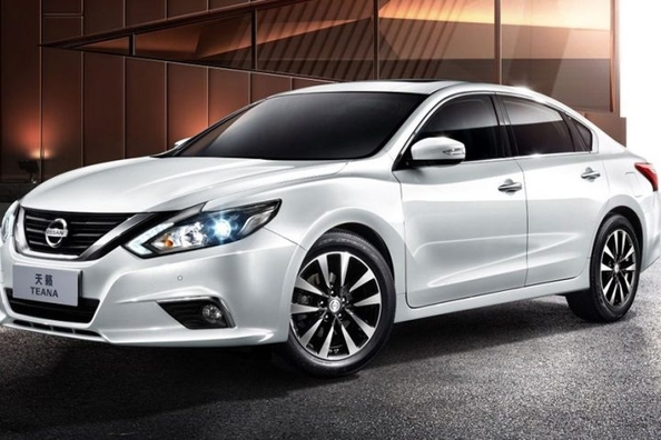 Recenzia sedanu Nissan Teana
