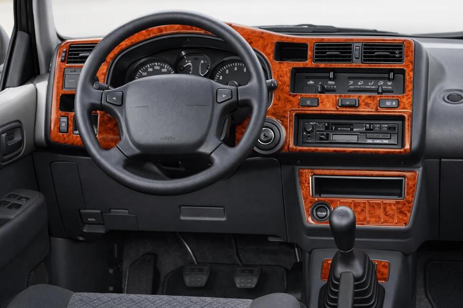 Toyota Rav 4 1996–2001 Kryty palubnej dosky Hliník Image