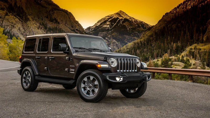 Jeep zverejnil fotografie interiéru nového SUV Wrangler