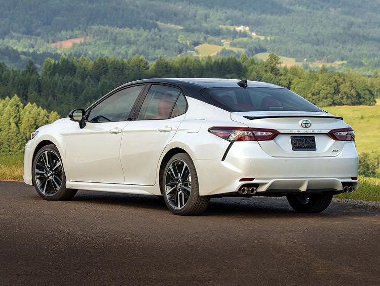 Recenzia Toyota Camry pre modelový rok 2018