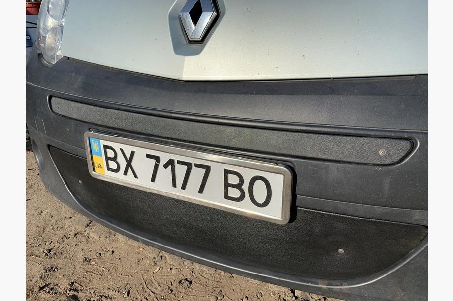 Renault Kangoo 2008–2020 Zimná horná mriežka chladiča (2008-2013) Lesklá Fotografia 8