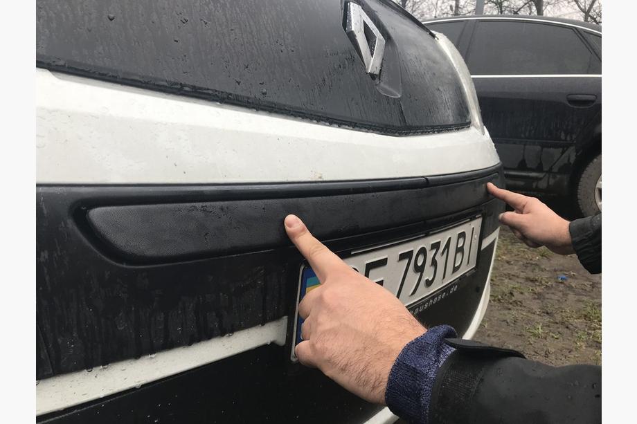 Renault Kangoo 2008–2020 Zimná horná mriežka chladiča (2008-2013) Lesklá Fotografia 4